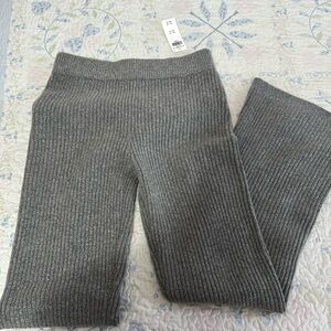 Abercombie & Fitch Women flare knit pant